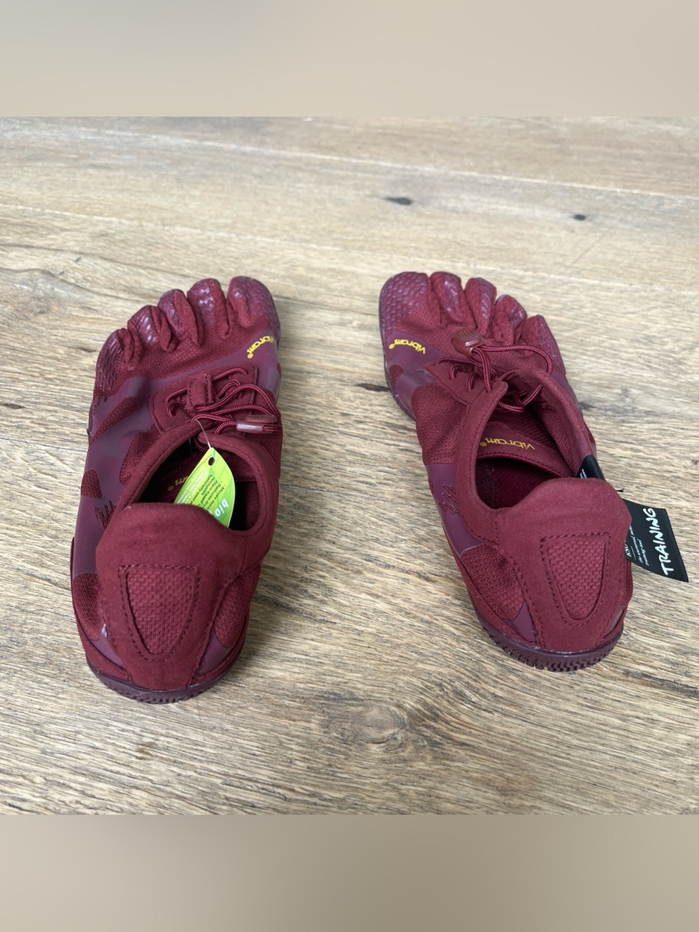 Women's US 9-9.5 EU 41 Vibram FiveFingers KSO EVO 19W0702 Burgundy - Picture 4 of 8